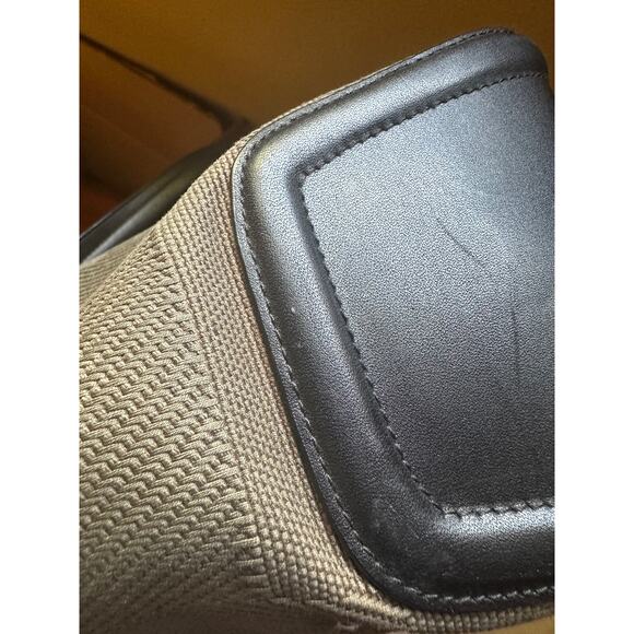 RARE BALLY GREEN W/ STRIPE TOTE W/LEATHER & SILVER HARDWARE/ CLOCHETTE - Picture 13 of 14